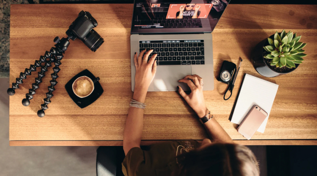 ソーシャルメディア事業